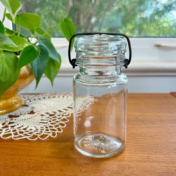 Vintage Clear Glass Wire Bale Jar – Apothecary Cotton Ball Jar - Picture 2 of 9